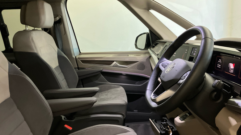 Volkswagen Multivan 2.0 TDI Style 5dr LWB DSG Diesel Estate